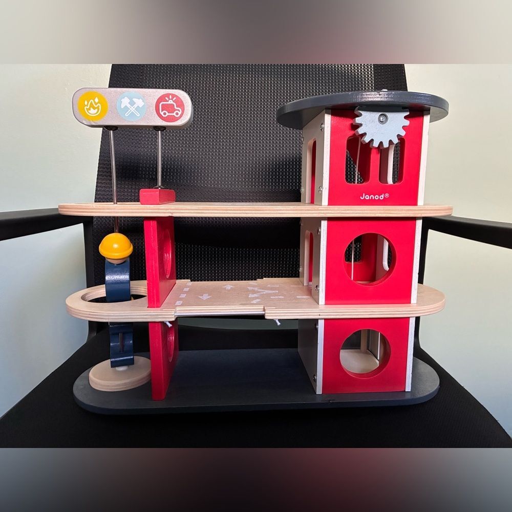 Janod Solid Wooden Fire Station Play Station - No Car or Ramp